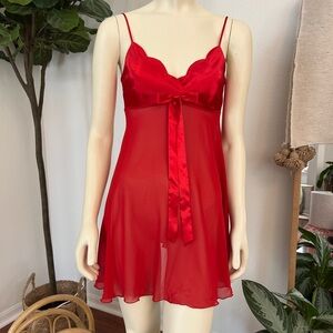 Y2K Victoria’s Secret Red Satin Bow w Scalloped Neckline & Chiffon Skirt ❤️ M
